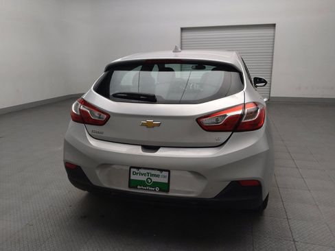 Used 2018 Chevrolet Cruze LT w/ Convenience Package FWD image 7