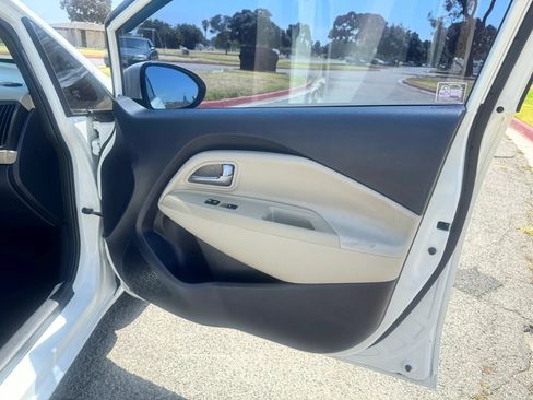 Used 2013 Kia Rio EX w/ Convenience Pkg FWD image 22