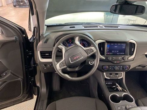 Used 2024 GMC Terrain SLE w/ Driver Convenience Package AWD/4WD image 33