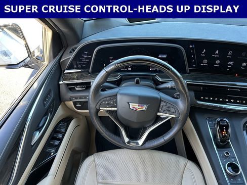 Used 2024 Cadillac Escalade ESV Premium Luxury image 16