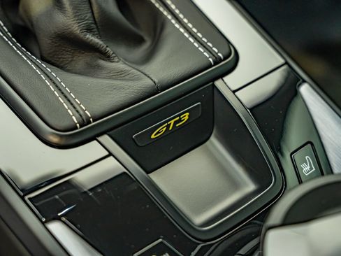 Certified 2022 Porsche 911 GT3 RWD image 47