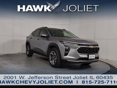 Used 2025 Chevrolet Trax LT w/ LT Convenience Package FWD image 1