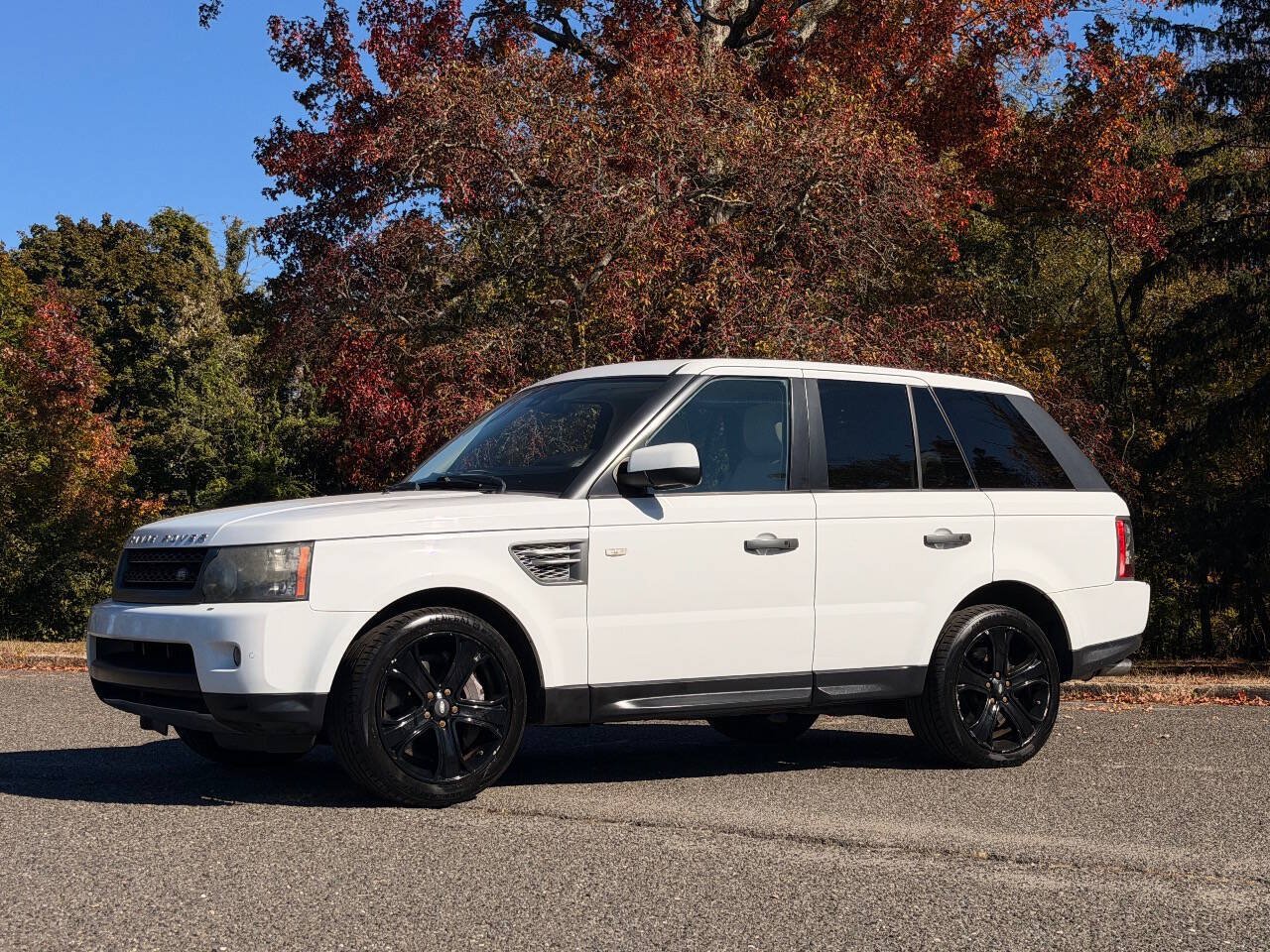 Used 2011 Land Rover Range Rover Sport Supercharged AWD/4WD image 1