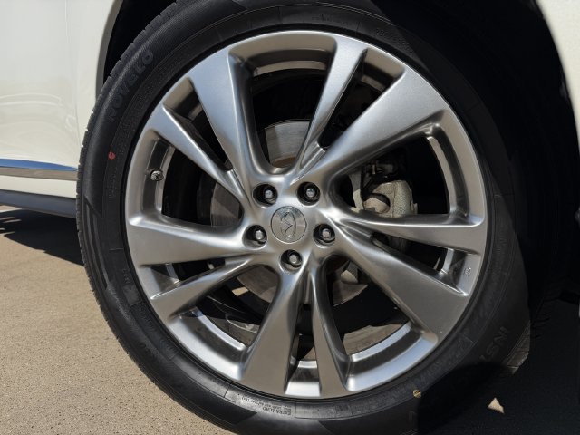 Used 2015 INFINITI QX60 FWD w/ Deluxe Touring Package image 8