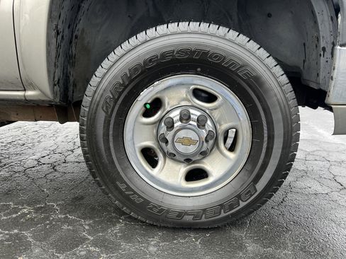 Used 2003 Chevrolet Silverado 2500 LS w/ Skid Plate Package image 11