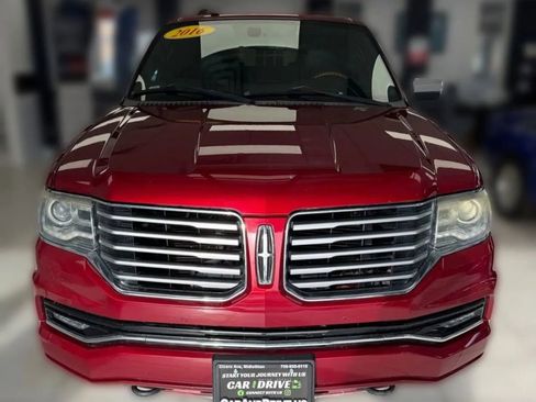Used 2016 Lincoln Navigator Select image 1
