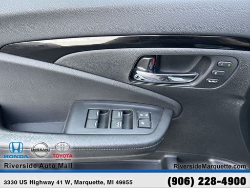 Used 2017 Honda Pilot Elite image 25