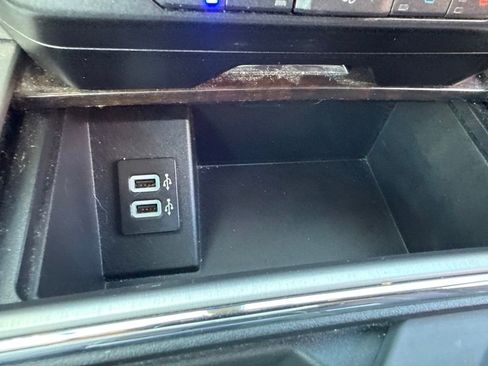 Certified 2017 Ford F350 Platinum w/ Platinum Ultimate Package AWD/4WD image 26