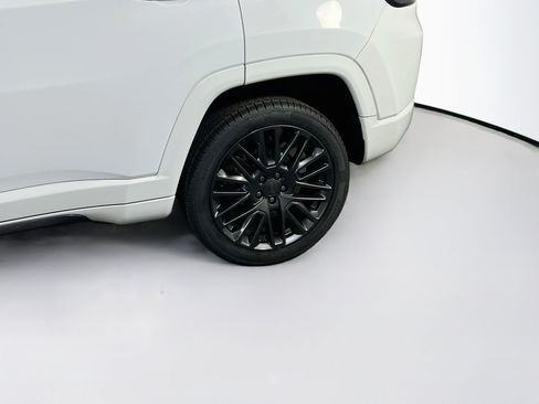 Used 2022 Jeep Compass High Altitude AWD/4WD image 30