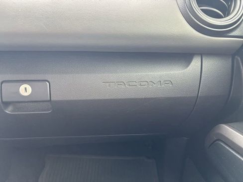 Used 2017 Toyota Tacoma SR5 image 30