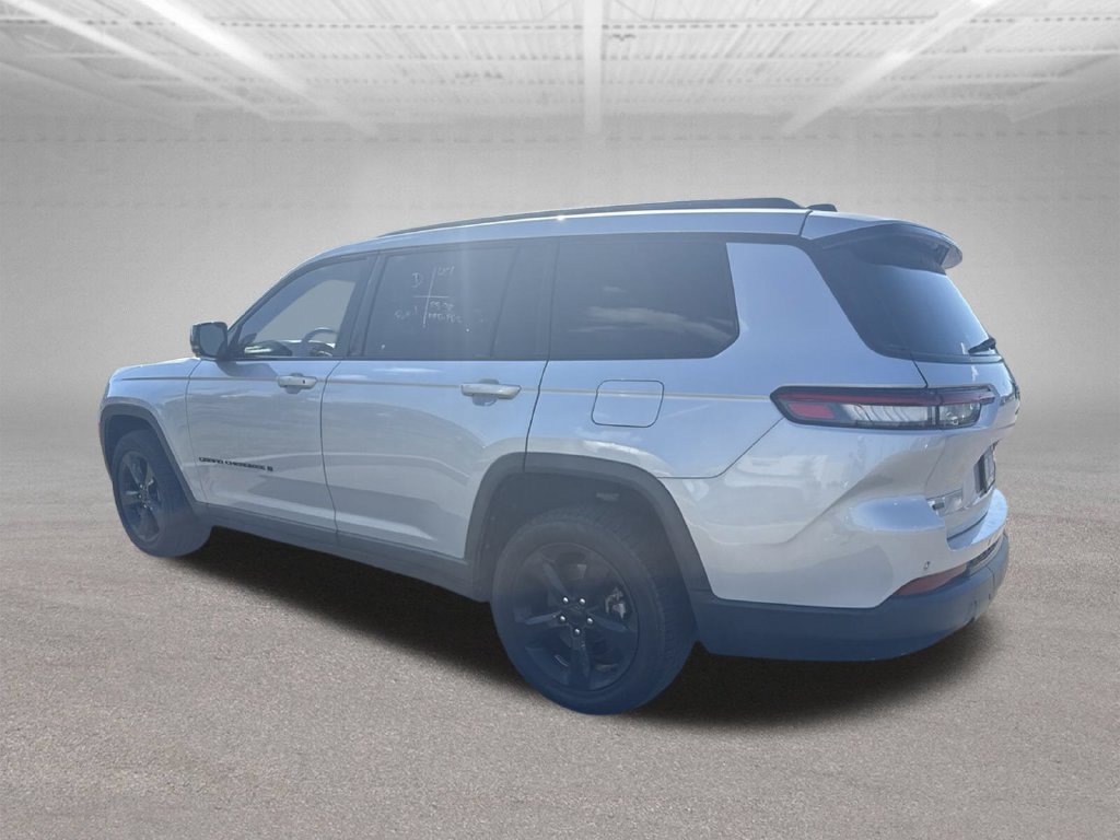 Used 2021 Jeep Grand Cherokee L Laredo RWD image 18
