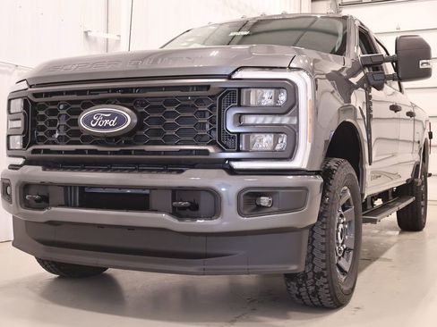New 2026 Ford F350 XL image 5
