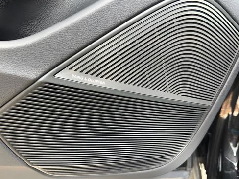 Certified 2025 Audi RS Q8 performance image 39