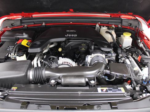 Used 2021 Jeep Gladiator Sport AWD/4WD image 10