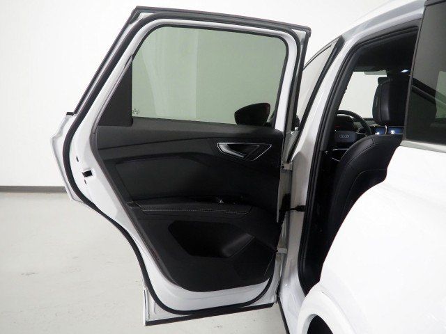 Used 2023 Audi Q4 e-tron Premium Plus w/ Premium Plus RWD image 49