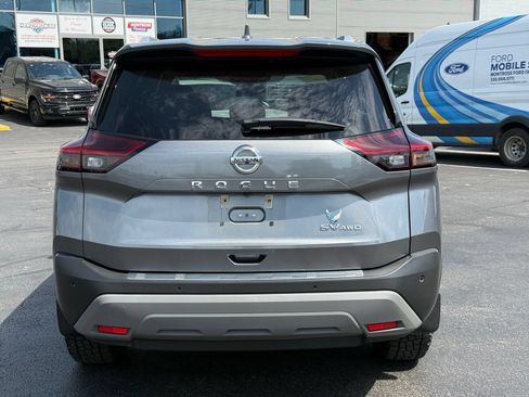 Used 2021 Nissan Rogue SV w/ Premium Package AWD/4WD image 5