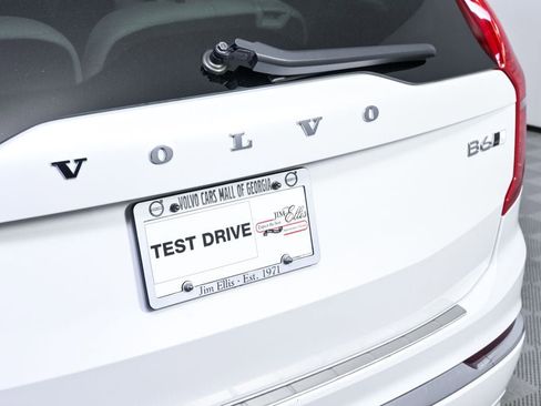 Certified 2023 Volvo XC90 B6 Plus w/ Protection Package Premier AWD/4WD image 40