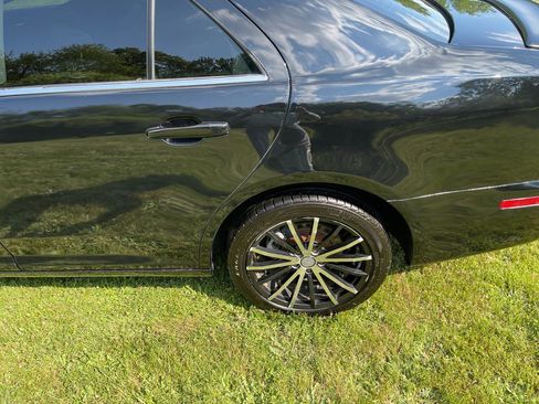 Used 2006 Cadillac STS V8 w/ Preferred Equipment Group RWD image 37