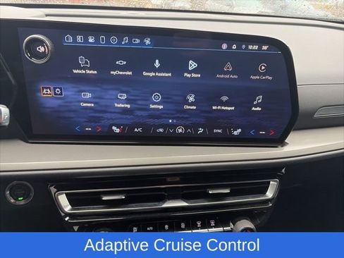 Used 2026 Chevrolet Traverse LT w/ Driver Confidence Package image 15