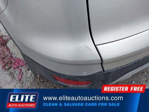 Used 2016 Ford Escape SE image 11