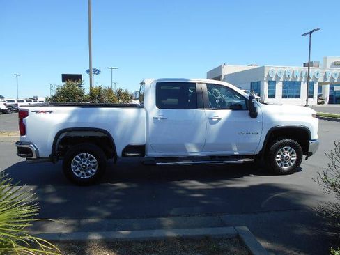 Used 2024 Chevrolet Silverado 2500 LT AWD/4WD image 7