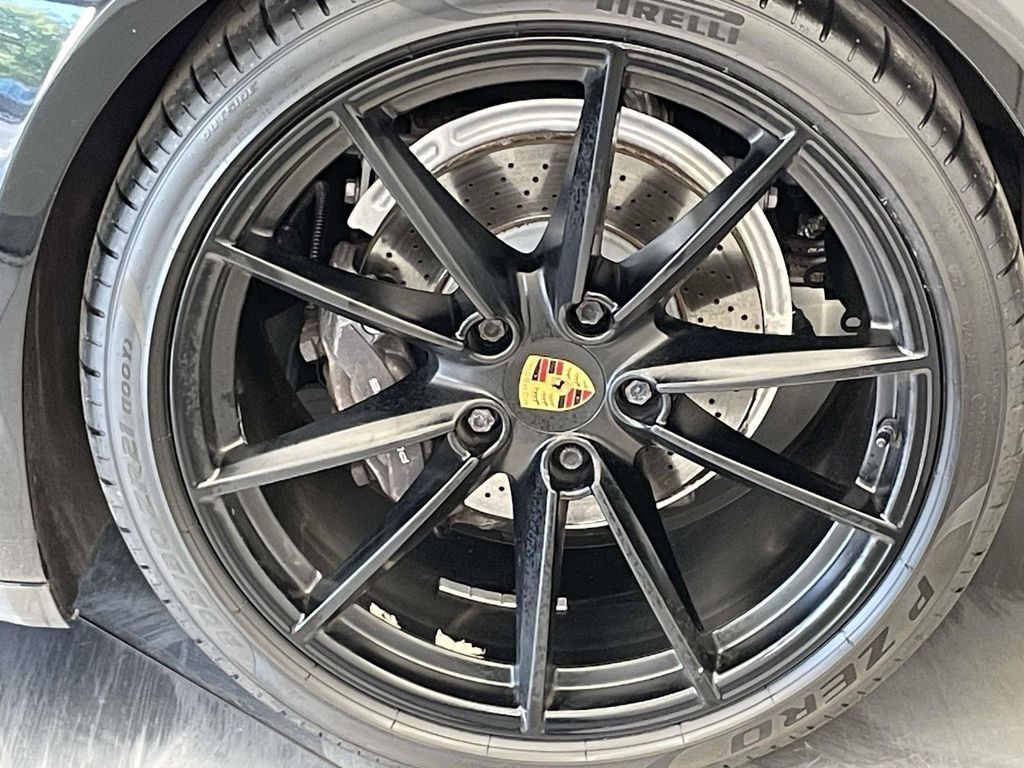 Used 2021 Porsche 911 Carrera 4 w/ Sport Package AWD/4WD image 12