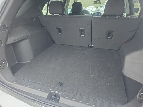 Used 2023 Chevrolet Equinox LT image 16