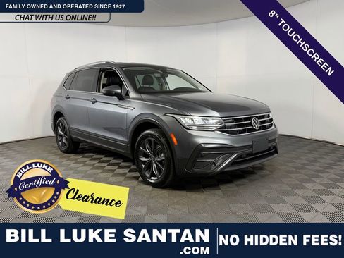 Used 2022 Volkswagen Tiguan SE AWD/4WD image 1