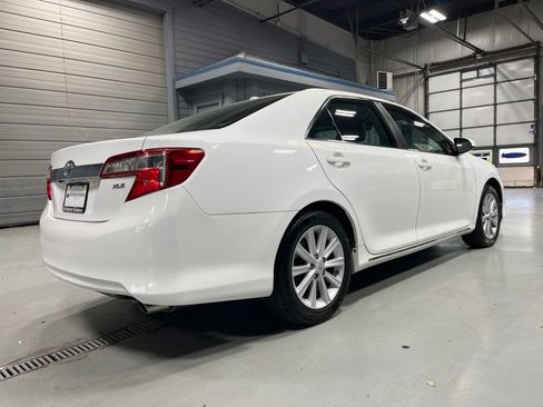Used 2012 Toyota Camry XLE FWD image 7