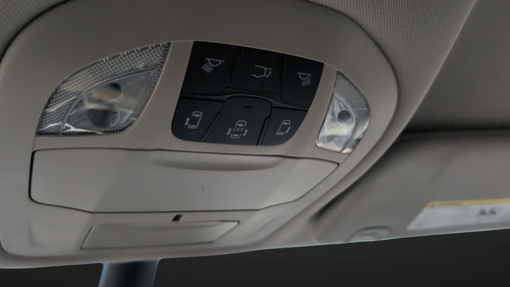 Used 2024 Chrysler Pacifica Touring-L FWD image 18