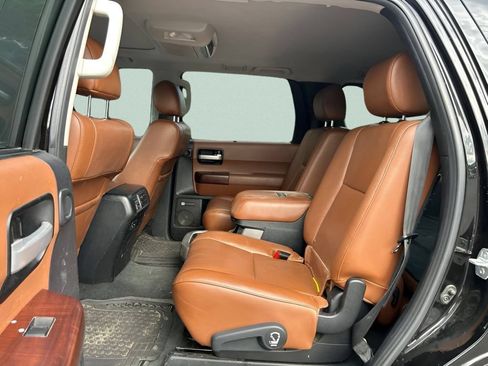 Used 2014 Toyota Sequoia Platinum AWD/4WD image 15