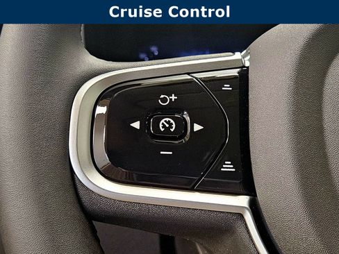 New 2026 Volvo XC60 B5 Ultra w/ Protection Package Premier image 40