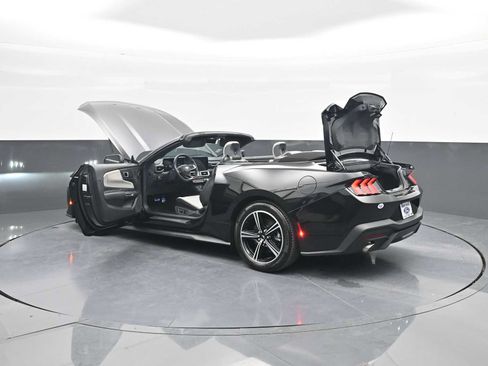 Used 2025 Ford Mustang Premium RWD image 45