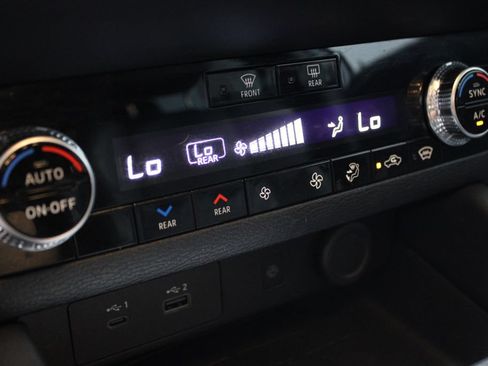 Used 2023 Mitsubishi Outlander SEL AWD/4WD image 30