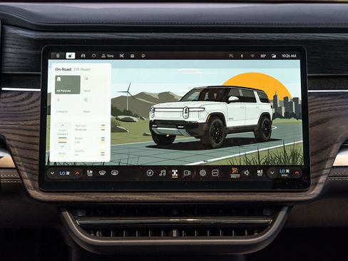 Used 2023 Rivian R1S Adventure AWD/4WD image 34
