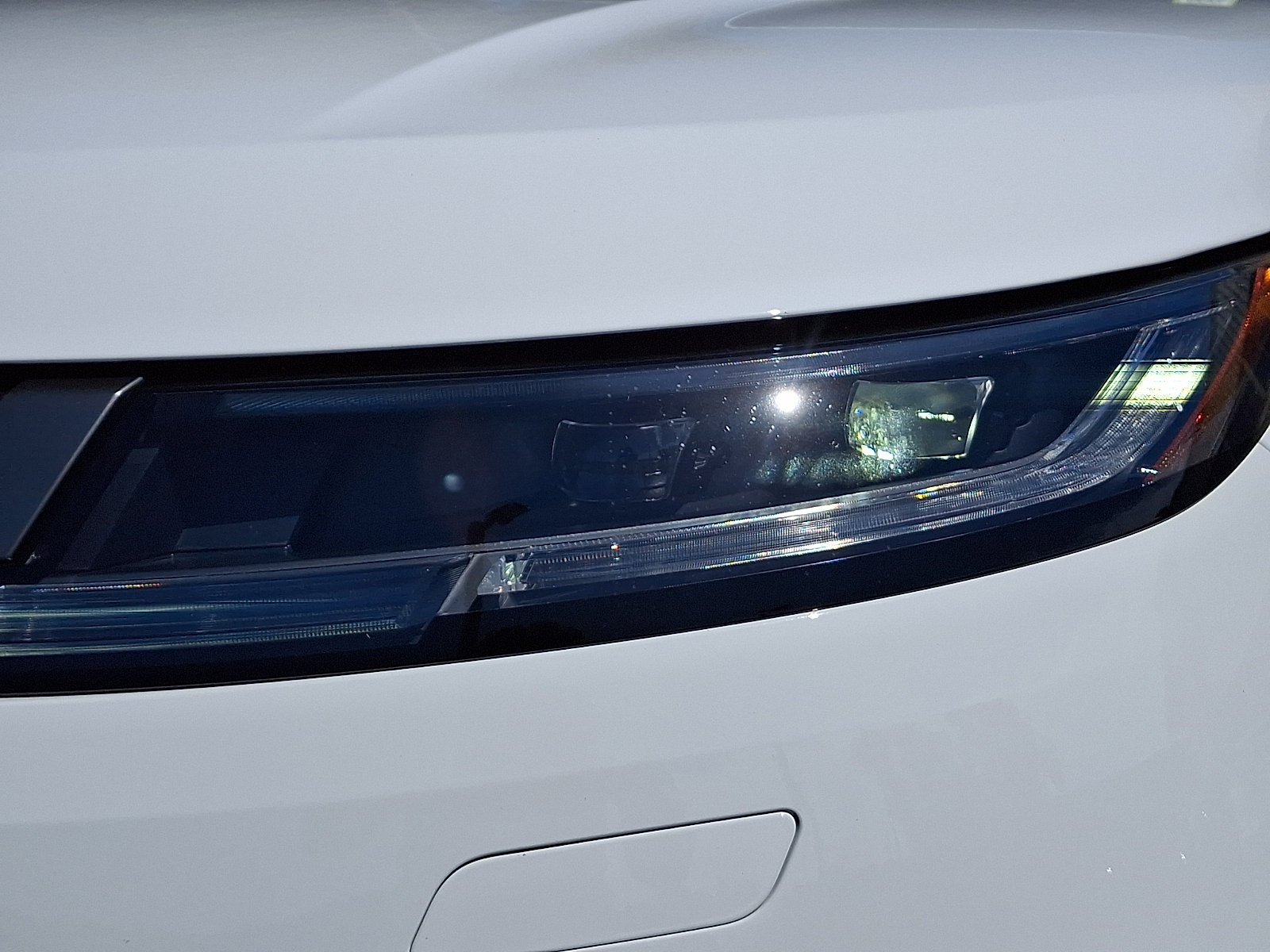 New 2027 Land Rover Range Rover Sport SE AWD/4WD image 6
