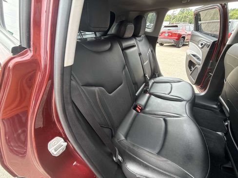 Used 2022 Jeep Compass Latitude w/ Sun and Sound Group AWD/4WD image 27