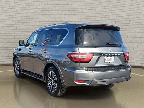 Used 2024 Nissan Armada SL image 7