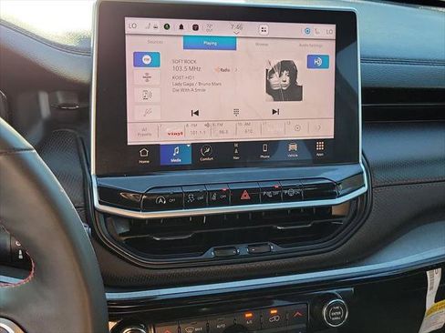 Certified 2023 Jeep Compass Trailhawk w/ Trailhawk Elite Group image 9