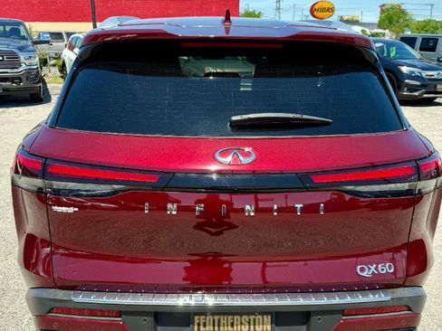 Used 2023 INFINITI QX60 Luxe w/ Performance Audio Package FWD image 11