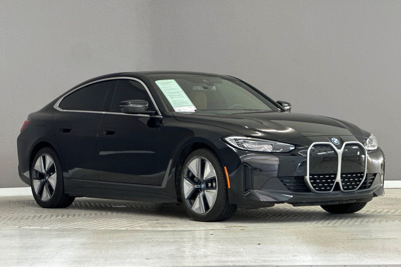 Used 2023 BMW i4 eDrive35 RWD image 6