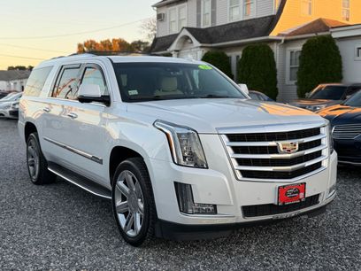 Used 2016 Cadillac Escalade ESV Luxury