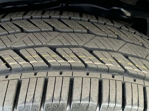 Used 2023 Lexus GX 460 Premium w/ Premium Package image 38