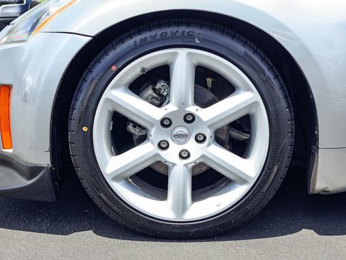 Used 2003 Nissan 350Z Touring RWD image 12
