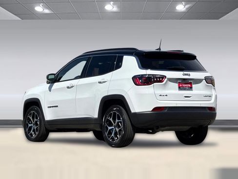 Used 2025 Jeep Compass Limited AWD/4WD image 7