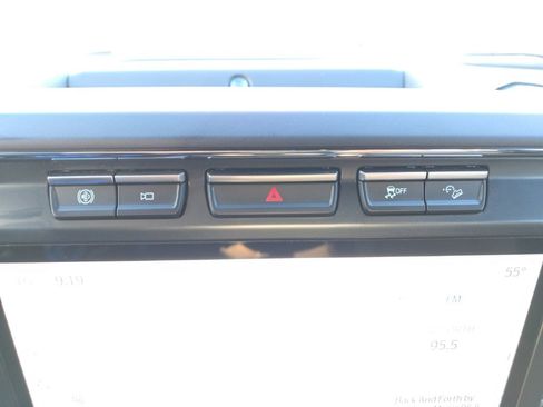 Used 2023 Ford F250 Lariat w/ Chrome Package image 34