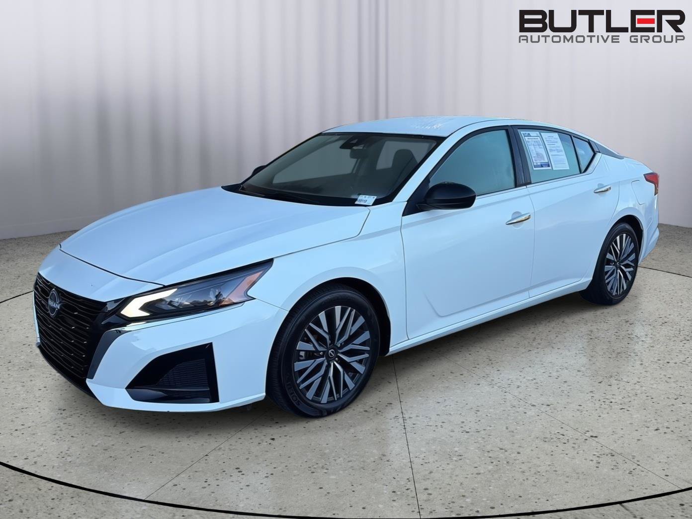 Used 2025 Nissan Altima 2.5 SV FWD image 1