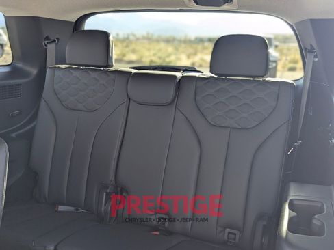 Used 2022 Hyundai Palisade Limited w/ Cargo Package FWD image 33