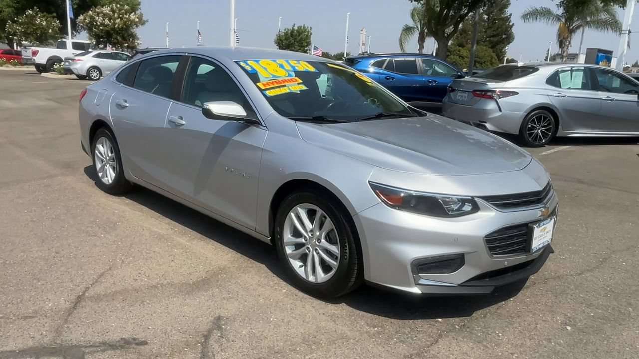 Used 2018 Chevrolet Malibu Hybrid w/ Driver Confidence Package FWD image 1