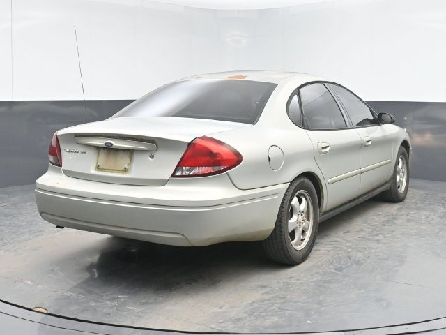 Used 2006 Ford Taurus SE FWD image 14